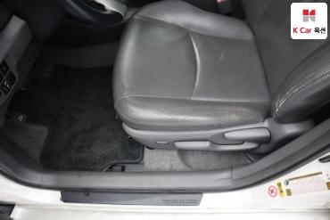 2011 - toyota prius