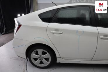 2011 - toyota prius