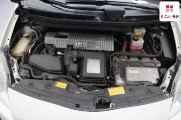 2011 - toyota prius