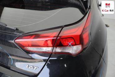2018 - hyundai veloster