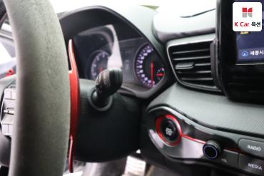 2018 - hyundai veloster