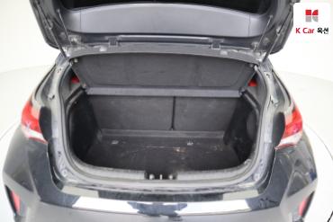 2018 - hyundai veloster