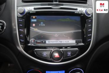2012 - hyundai accent