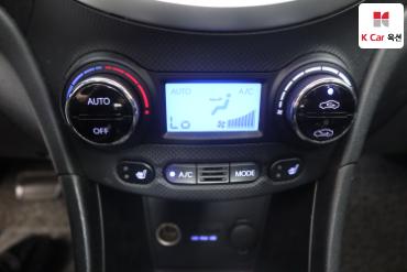 2012 - hyundai accent