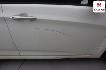2012 - hyundai accent