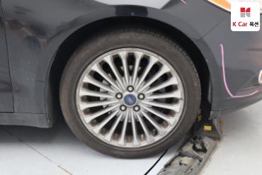 2014 - ford fusion