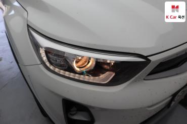 2020 - kia stonic