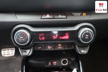 2020 - kia stonic