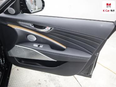 2023 - kia k9