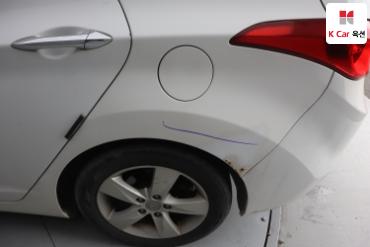 2012 - hyundai avante