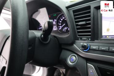 2017 - hyundai avante