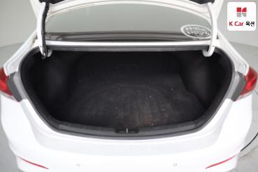 2017 - hyundai avante