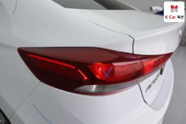 2017 - hyundai avante