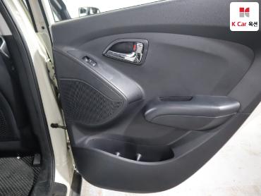 2011 - hyundai tucson
