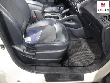 2011 - hyundai tucson