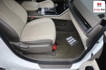 2022 - kia carnival