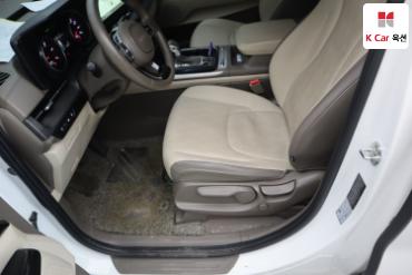 2022 - kia carnival
