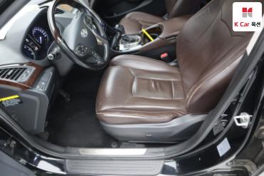 2011 - hyundai grandeur