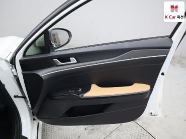 2021 - kia k5