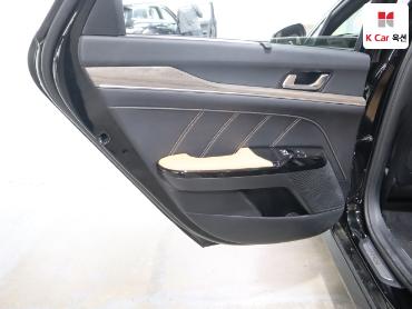 2022 - kia k5