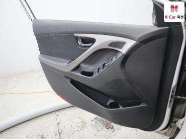 2012 - hyundai avante