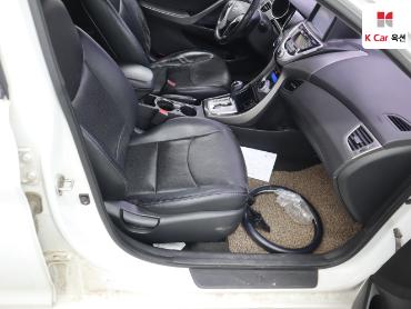 2012 - hyundai avante
