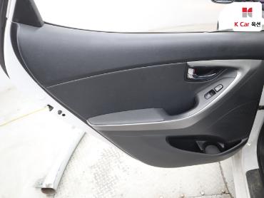 2012 - hyundai avante