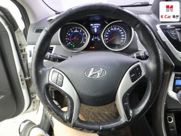 2012 - hyundai avante