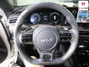 كيا K5 2022 — صورة 16