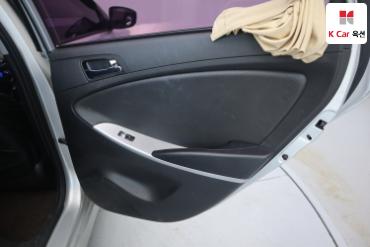 2014 - hyundai accent