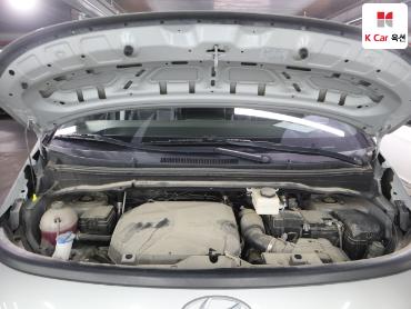 2023 - hyundai staria