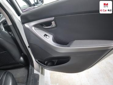 2011 - hyundai avante