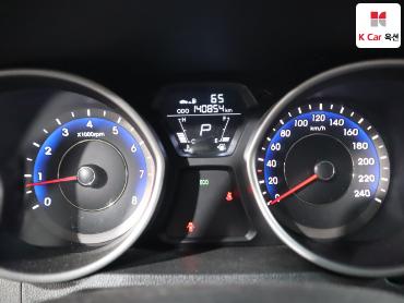 2011 - hyundai avante