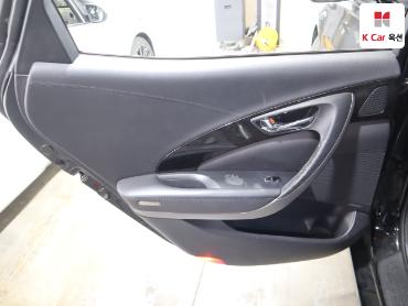 2011 - hyundai grandeur