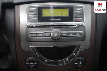 2015 - kg mobility (ssangyong) rexton