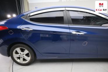 2014 - hyundai avante