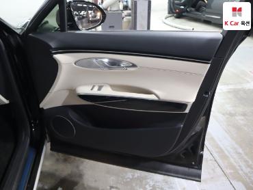 2024 - genesis gv70