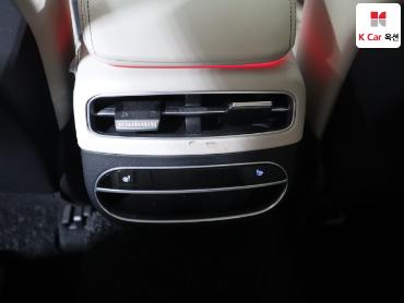 2024 - genesis gv70