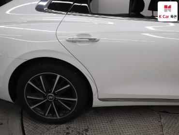 2022 - hyundai grandeur