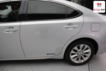 2013 - lexus es300h