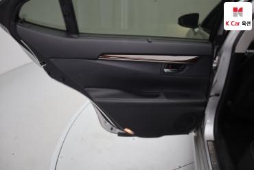 2013 - lexus es300h