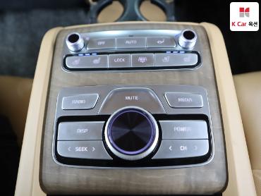 2022 - kia k9