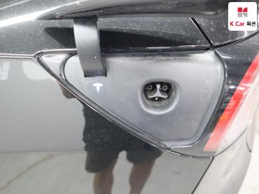 2023 - tesla model y