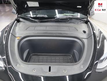 2023 - tesla model y