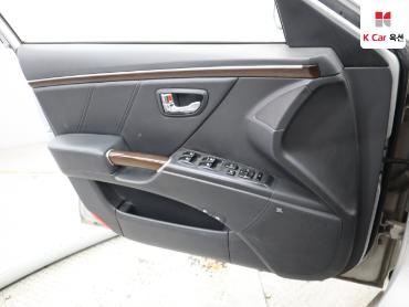 2010 - hyundai grandeur