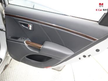 2010 - hyundai grandeur