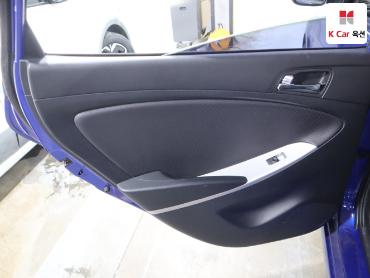 2012 - hyundai accent