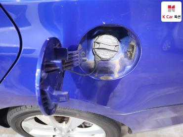 2012 - hyundai accent
