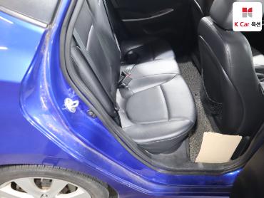 2012 - hyundai accent