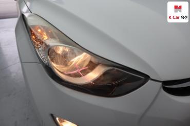 2011 - hyundai avante